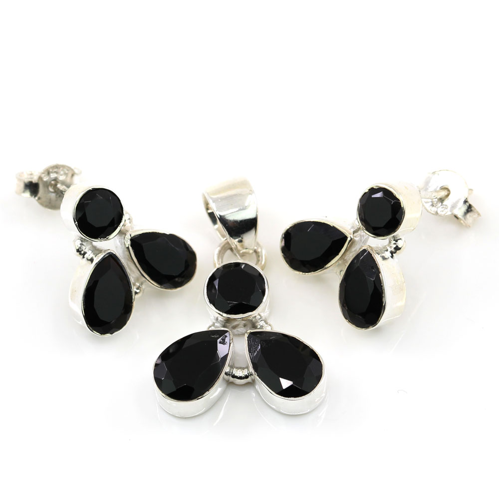 Trio set of earrings, pendant with Onyx, silver 925